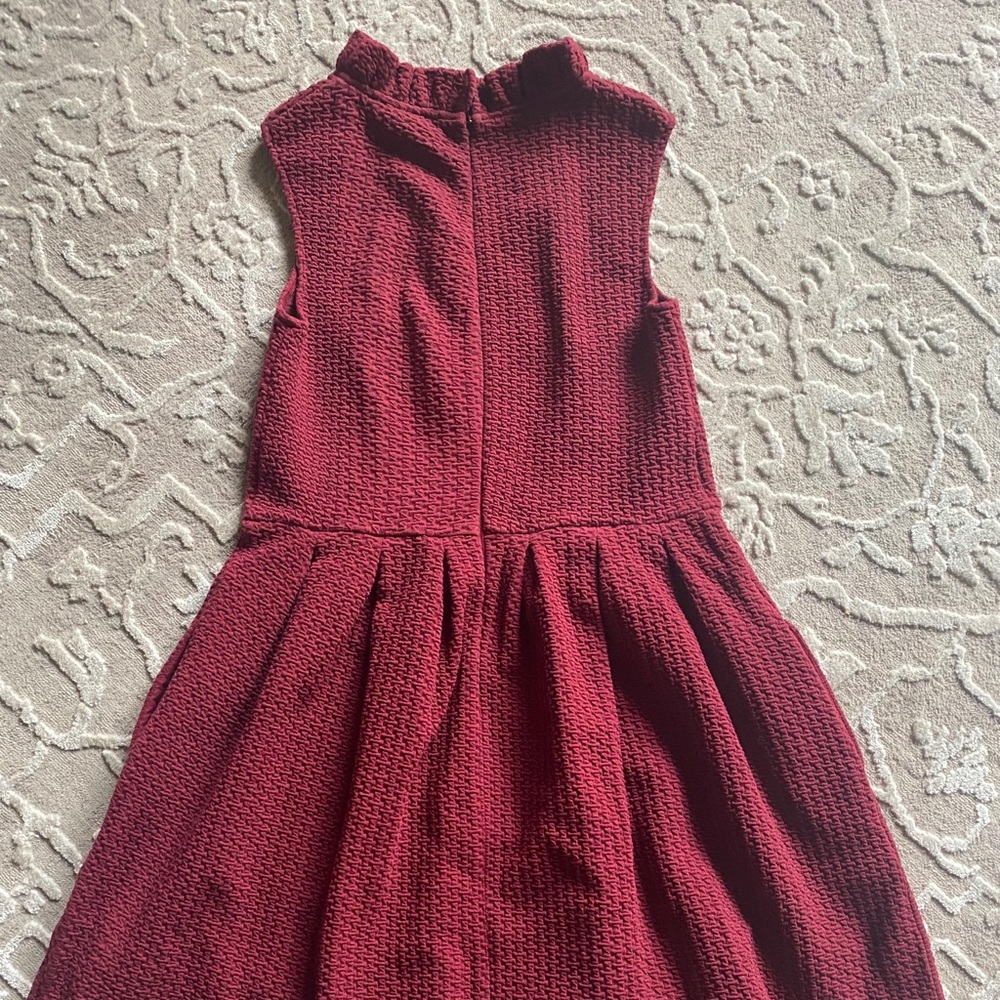 Burgundy dress with pockets